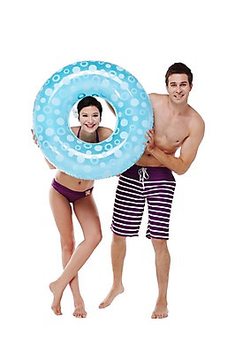 포토 JPG 스튜디오촬영 전신 서양인 외국인 백인 해외기획촬영 커플 계절 여자 남자 수영복 여유 2013년태국 포즈 모션 휴가 휴식 실내 서기 미소 웃음 들기 누끼 사람 성인 두명 앞모습 여름 30대 여름휴가 바캉스 비키니 활발 튜브 장년만 성인만 국내포토 옷 감정 뷰포인트 컨셉 관계 표정 인종 내부 장년 파일형식 여름_계절