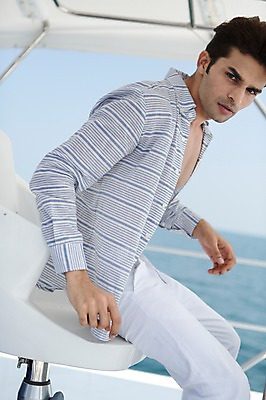 포토 JPG 주간 외국인 해외기획촬영 계절 남자 바다 2013년태국 여행 포즈 요트 의자 모션 휴가 휴식 한명 사람 앉기 동양인 상반신 20대 성인 해변 야외 옆모습 여름 여름휴가 바캉스 선박 청년만 청년남자만 청년남자한명만 성인남자한명만 국내포토 자연요소 1 뷰포인트 가구 컨셉 수상교통 배_교통 인종 청년 남자만 남자한명만 성인남자만 성인만 파일형식 여름_계절