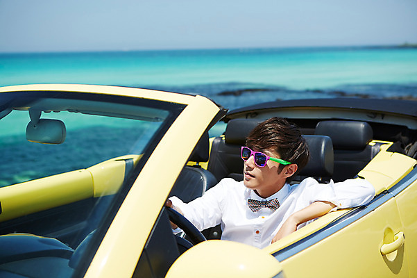 포토 JPG 주간 남자 여유 바다 여행 신랑 결혼 자동차 한국 한명 사람 앉기 동양인 상반신 20대 성인 해변 야외 아웃포커스 선글라스 제주도 한국인 오픈카 상쾌 해안도로 남자만 남자한명만 성인남자만 청년만 청년남자만 청년남자한명만 성인한명만 성인남자한명만 성인만 국내포토 자연요소 1 감정 아시아 안경 도로 육상교통 모션 승용차 촬영기법 인종 이벤트 청년 파일형식