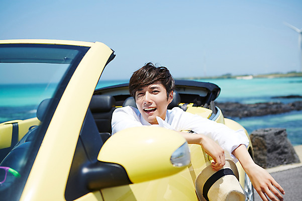 포토 JPG 주간 남자 도로 길 여유 바다 여행 신랑 결혼 자동차 한국 한명 미소 웃음 들기 사람 앉기 동양인 상반신 20대 성인 해변 야외 아웃포커스 제주도 한국인 오픈카 상쾌 해안도로 남자만 남자한명만 성인남자만 청년만 청년남자만 청년남자한명만 성인한명만 성인남자한명만 성인만 국내포토 자연요소 1 감정 아시아 육상교통 교통시설 모션 승용차 촬영기법 표정 인종 이벤트 청년 파일형식