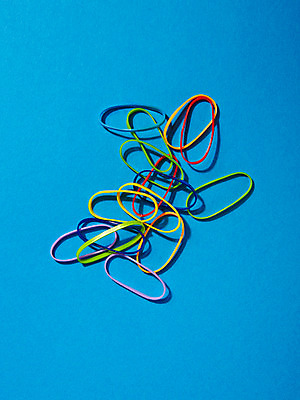 포토 JPG 스튜디오촬영 컬러 백그라운드 실내 근접촬영 사람없음 파란색 고무줄 오브젝트 머리끈 국내포토 뷰포인트 장신구 내부 파일형식