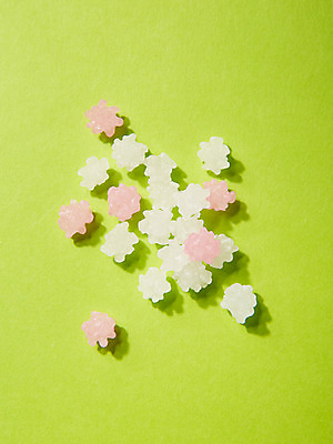 포토 JPG 스튜디오촬영 음식 컬러 백그라운드 디저트 실내 사탕 근접촬영 사람없음 연두색 별사탕 국내포토 뷰포인트 내부 초록색 파일형식