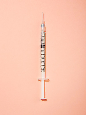 포토 JPG 스튜디오촬영 분홍색 컬러 백그라운드 의료기기 실내 주사기 사람없음 의료용품 오브젝트 국내포토 의학 내부 파일형식