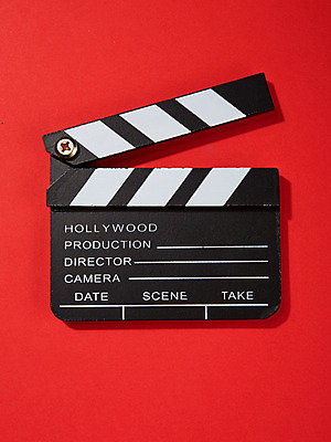 포토 JPG 스튜디오촬영 컬러 백그라운드 실내 사람없음 빨간색 클래퍼보드 오브젝트 국내포토 내부 파일형식