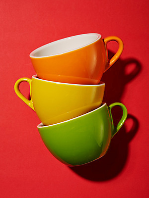 포토 JPG 스튜디오촬영 컬러 백그라운드 주방용품 실내 사람없음 컵 빨간색 컬러풀 쌓기 머그컵 세개 오브젝트 국내포토 식기 생활용품 모션 3 내부 파일형식