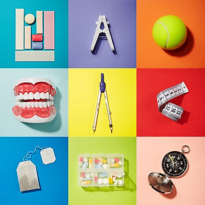 포토 JPG 스튜디오촬영 생활용품 백그라운드 공 실내 줄자 사람없음 세트 컬러풀 알약 치아 약병 나침반 테니스공 껌 오브젝트 컴파스 빨래집게 치아모형 티백 국내포토 컬러 문구용품 자 집게 내부 차_음료 약 테니스용품 소화기관 병_담는 파일형식