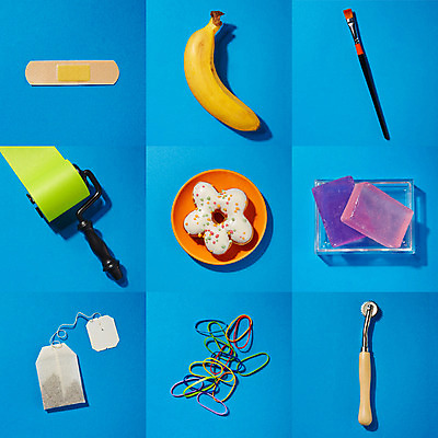 포토 JPG 스튜디오촬영 접시 빵 컬러 생활용품 백그라운드 과일 바나나 실내 사람없음 파란색 세트 미술도구 붓 고무줄 도넛 오브젝트 테이프 롤러 비누 티백 병따개 국내포토 식기 음식 문구용품 디저트 내부 차_음료 위생용품 파일형식