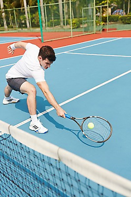 포토 JPG 주간 전신 서양인 외국인 백인 해외기획촬영 남자 스포츠 2013년태국 포즈 레저 한명 서기 들기 사람 20대 성인 야외 운동 테니스 라켓 테니스라켓 테니스장 남자만 남자한명만 성인남자만 청년만 청년남자만 청년남자한명만 성인한명만 성인남자한명만 성인만 국내포토 자연요소 1 스포츠용품 스포츠시설 모션 건강 인종 청년 구기 파일형식