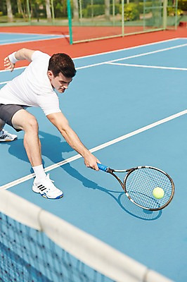 포토 JPG 주간 서양인 외국인 백인 해외기획촬영 남자 스포츠 2013년태국 포즈 레저 한명 서기 들기 사람 20대 성인 야외 운동 테니스 라켓 테니스라켓 테니스장 남자만 남자한명만 성인남자만 청년만 청년남자만 청년남자한명만 성인한명만 성인남자한명만 성인만 국내포토 자연요소 1 스포츠용품 스포츠시설 모션 건강 인종 청년 구기 파일형식