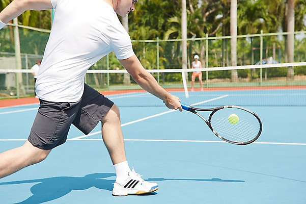 포토 JPG 주간 서양인 외국인 백인 해외기획촬영 남자 스포츠 2013년태국 포즈 레저 한명 서기 들기 사람 20대 성인 야외 아웃포커스 운동복 운동 하반신 테니스 라켓 테니스라켓 테니스장 남자만 남자한명만 성인남자만 청년만 청년남자만 청년남자한명만 성인한명만 성인남자한명만 성인만 국내포토 자연요소 1 옷 스포츠용품 스포츠시설 모션 촬영기법 건강 인종 청년 구기 파일형식