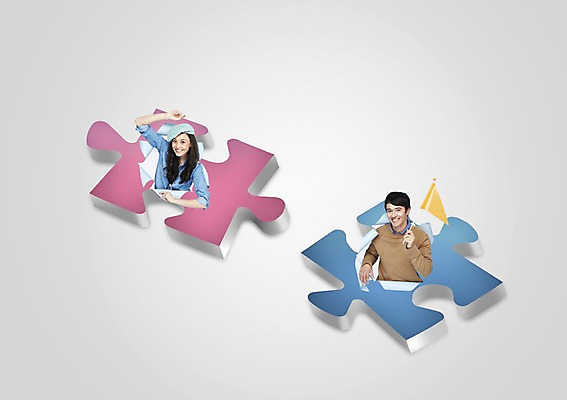 PSD 서양인 외국인 백인 편집이미지 모자 여자 남자 여행 웃음 들기 사람 상반신 20대 성인 두명 깃발 퍼즐 퍼즐조각 청년만 성인만 이미지편집 잡화 조각 모션 표정 인종 청년 파일형식