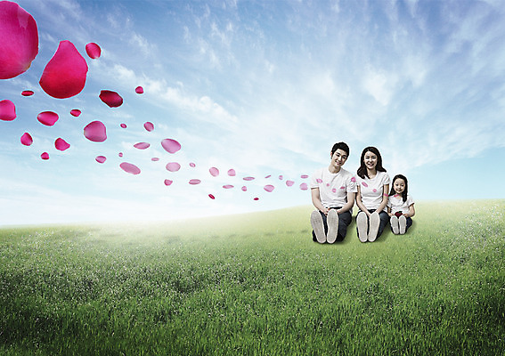 전신 PSD 구름 편집이미지 여자 남자 꽃잎 딸 어린이 가족 하늘 엄마 날리기 웃음 사람 앉기 동양인 소녀 초원 성인 라이프 세명 한국인 가족라이프 아빠 이미지편집 자연요소 라이프스타일 꽃 관계 모션 표정 인종 생활 파일형식