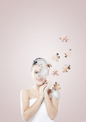 PSD 서양인 외국인 백인 편집이미지 우먼라이프 여자 한명 사람 상반신 20대 성인 뷰티 퍼즐 튜브탑 피부관리 퍼즐조각 여자만 여자한명만 성인여자만 청년만 청년여자만 성인한명만 청년여자한명만 성인여자한명만 성인만 이미지편집 1 라이프스타일 조각 상의 인종 청년 파일형식