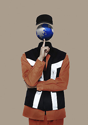 PSD 편집이미지 직업 모자 교육 남자 지구 유니폼 한명 사람 손짓 상반신 글로벌 지구본 소방관 구조원 쉿 글로벌교육 119 남자만 남자한명만 이미지편집 1 잡화 옷 모션 소방 조용 전화번호 파일형식