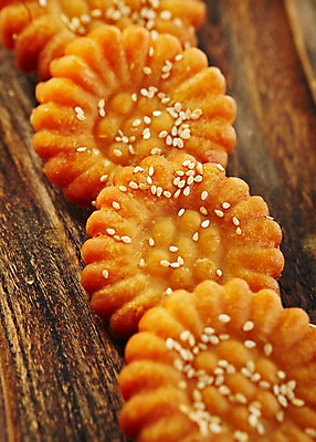 포토 JPG 스튜디오촬영 한국전통 음식 백그라운드 근접촬영 사람없음 아웃포커스 과자 추석 전통음식 깨 약과 전통다과 국내포토 전통 명절 뷰포인트 식재료 디저트 한국 촬영기법 실내 조미료 다과 파일형식