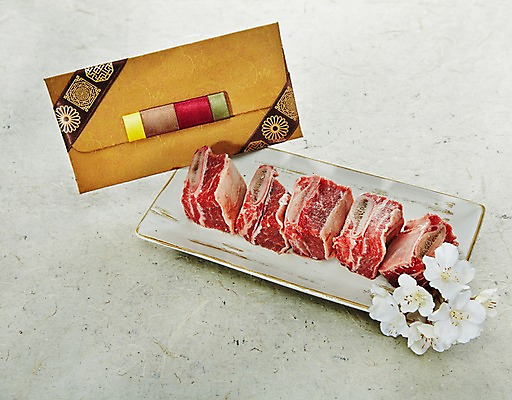 포토 JPG 스튜디오촬영 한국전통 접시 백그라운드 편지봉투 육류 사람없음 소고기 선물세트 국내포토 전통 식기 식재료 봉투 한국 실내 선물 편지 파일형식