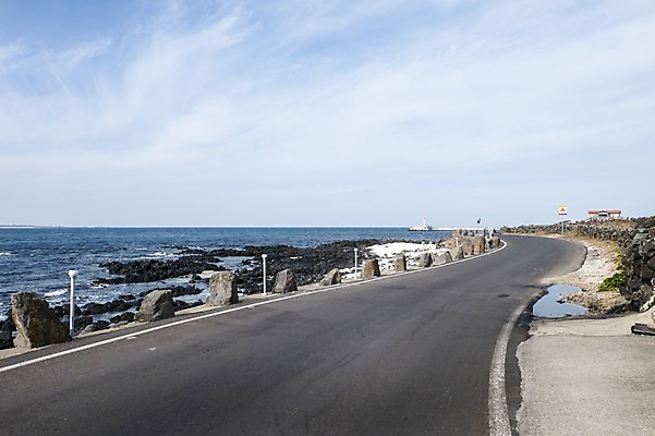 포토 JPG 주간 도로 한국 풍경 사람없음 야외 제주도 해안도로 국내포토 자연요소 아시아 길 교통시설 파일형식