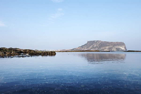 포토 JPG 주간 바다 한국 풍경 사람없음 야외 제주도 성산일출봉 광치기해변 국내포토 자연요소 아시아 해변 서귀포 파일형식