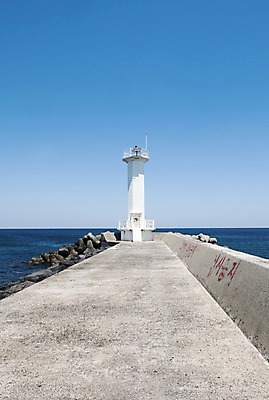 포토 JPG 주간 바다 한국 등대 풍경 사람없음 야외 제주도 방파제 국내포토 자연요소 공공시설 아시아 파일형식