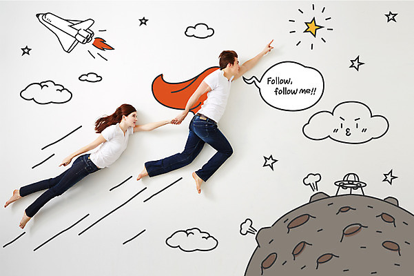 전신 PSD 서양인 외국인 구름 편집 편집이미지 여자 남자 별 백그라운드 포토일러 사람 두명 우주 행성 로켓 운반 망토 디지털합성 합성 슈퍼맨 이미지편집 자연요소 인종 영웅 파일형식