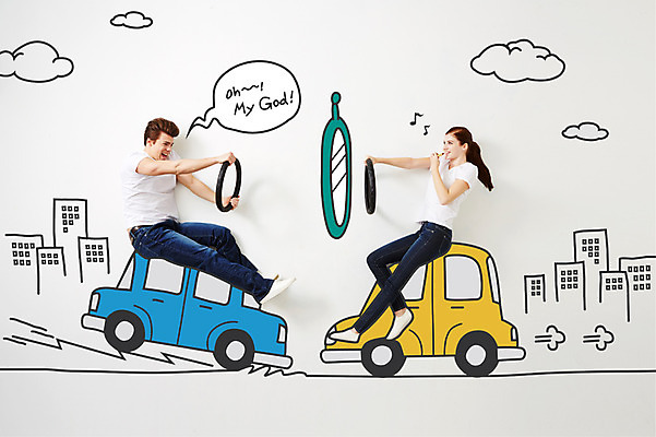 PSD 서양인 외국인 편집 편집이미지 여자 남자 백그라운드 자동차 포토일러 사람 두명 화장 화장품 거울 운전 립스틱 위험 핸들 디지털합성 합성 이미지편집 육상교통 컨셉 모션 인종 뷰티 파일형식