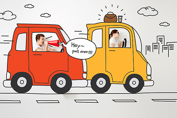 PSD 서양인 외국인 편집 편집이미지 여자 남자 도로 백그라운드 가방 포토일러 사람 상반신 두명 확성기 운전 위험 디지털합성 합성 안전수칙 이미지편집 잡화 길 컨셉 교통시설 모션 안전 인종 파일형식