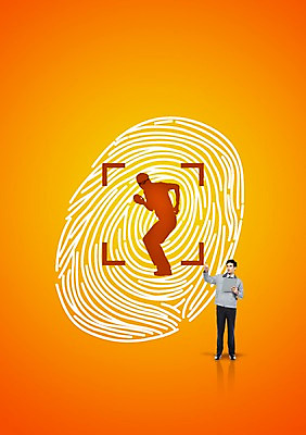 전신 PSD 외국인 편집이미지 남자 실루엣 캠페인 서기 들기 안전 사람 성인 도둑 보안 점검 서류판 지문 남자만 성인남자만 성인만 이미지편집 모션 촬영기법 인종 사무용품 범죄인 파일형식