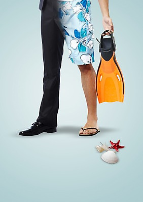 PSD 편집이미지 계절 남자 수영복 구두 여행 휴가 조개 불가사리 한명 서기 들기 정장 신체부위 여름 여름휴가 바캉스 하반신 다리 쪼리 오리발 남자만 남자한명만 이미지편집 1 옷 신발 모션 어패류 극피동물 사람 샌들 파일형식 여름_계절