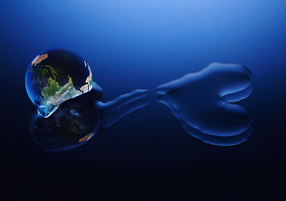 PSD 편집이미지 지구 캠페인 비즈니스 사람없음 물 글로벌 자연보호 그린캠페인 하트 절약 물절약 물부족 이미지편집 자연요소 모양 컨셉 자연 보호 사회이슈 파일형식