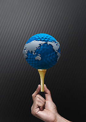 PSD 편집이미지 손 지구 세계지도 지도 골프 비즈니스 골프공 신체부위 글로벌 글로벌비즈니스 잡기 골프티 이미지편집 공 모션 골프용품 사람 세계 구기 파일형식