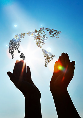 PSD 편집이미지 손 실루엣 세계지도 지도 비즈니스 신체부위 빛 글로벌 글로벌비즈니스 양손 이미지편집 촬영기법 사람 세계 파일형식