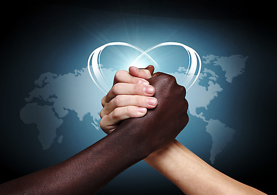 PSD 편집이미지 손 흑인 세계지도 지도 비즈니스 협력 두명 신체부위 글로벌 손잡기 글로벌비즈니스 화합 이미지편집 서양인 모션 사람 세계 파일형식