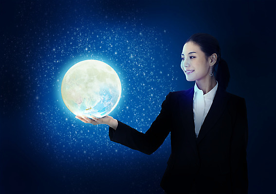 PSD 편집이미지 여자 지구 비즈니스 한명 웃음 들기 사람 동양인 정장 상반신 20대 성인 글로벌 지구본 글로벌비즈니스 한국인 비즈니스우먼 여자만 여자한명만 성인여자만 청년만 청년여자만 성인한명만 청년여자한명만 성인여자한명만 성인만 이미지편집 1 옷 모션 표정 인종 청년 직장인 파일형식