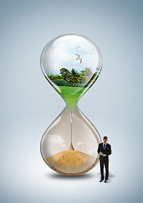 전신 PSD 서양인 외국인 나무 식물 동물 백인 구름 편집이미지 남자 모래 비즈니스 조류 하늘 한명 들기 사람 정장 20대 성인 시간 비즈니스맨 떨어짐 모래시계 남자만 남자한명만 성인남자만 청년만 청년남자만 청년남자한명만 성인한명만 성인남자한명만 성인만 이미지편집 자연요소 1 옷 시계 컨셉 모션 인종 청년 직장인 파일형식