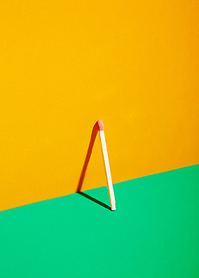 포토 JPG 스튜디오촬영 컬러 생활용품 백그라운드 실내 근접촬영 사람없음 초록색 노란색 성냥 오브젝트 국내포토 뷰포인트 내부 파일형식