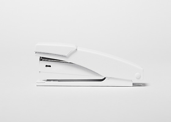 포토 JPG 스튜디오촬영 컬러 백그라운드 실내 근접촬영 사람없음 사무용품 흰색 스테이플러 오브젝트 흰배경 국내포토 뷰포인트 문구용품 내부 파일형식