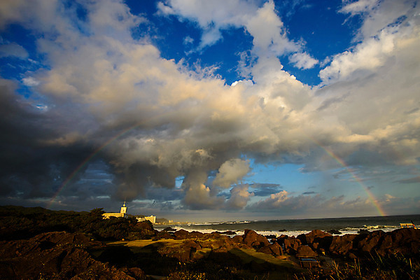 포토 JPG 주간 구름 바다 무지개 자연 하늘 등대 풍경 해변 사람없음 야외 돌_바위 바위 국내포토 자연요소 생태계 파일형식