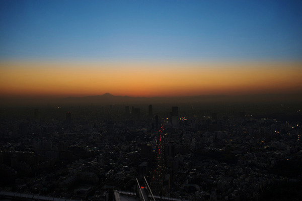 포토 JPG 야경 자연현상 하늘 빌딩 사람없음 야외 도시풍경 노을 어둠 일몰 도시 국내포토 자연요소 자연 풍경 건물 야간 파일형식 풍경_경치