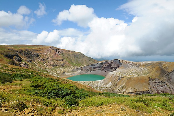 포토 JPG 주간 구름 호수 자연 하늘 산 풍경 사람없음 야외 화산 화구호 국내포토 자연요소 생태계 파일형식