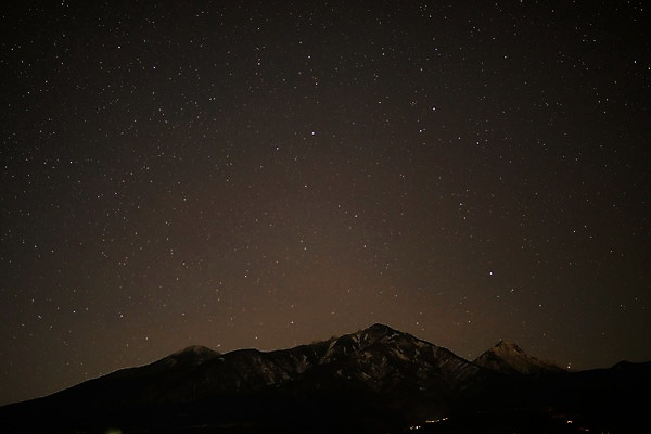 포토 JPG 주간 실루엣 별 백그라운드 자연 밤하늘 하늘 산 풍경 사람없음 야외 어둠 국내포토 자연요소 촬영기법 야간 생태계 파일형식