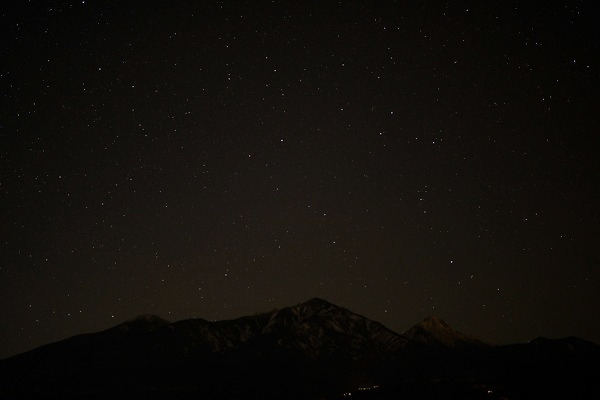 포토 JPG 실루엣 별 백그라운드 자연 밤하늘 하늘 산 풍경 사람없음 야외 어둠 국내포토 자연요소 촬영기법 야간 생태계 파일형식