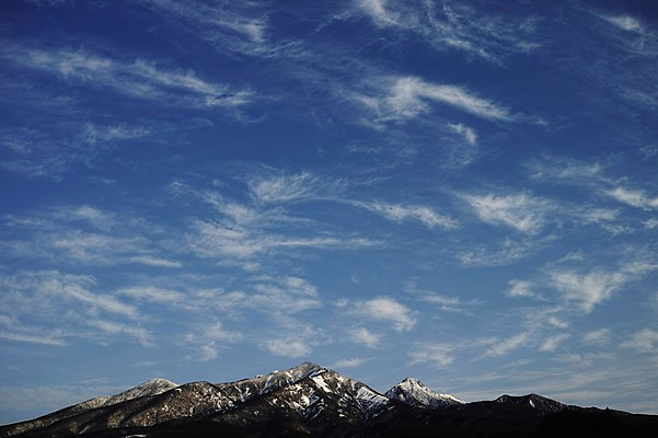포토 JPG 주간 구름 백그라운드 자연 하늘 산 풍경 사람없음 야외 맑음 눈 국내포토 자연요소 날씨 생태계 파일형식