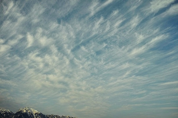 포토 JPG 주간 구름 백그라운드 자연 하늘 산 풍경 사람없음 야외 눈 국내포토 자연요소 날씨 생태계 파일형식