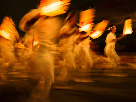 포토 JPG 해외풍경 해외 포즈 모션 조명 사람 풍경 여러명 야외 달리기 일본 축제 마츠리 국내포토 아시아 다수 일본전통축제 파일형식