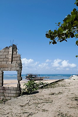포토 JPG 주간 나무 식물 구름 바다 자연 하늘 벽돌 풍경 해변 사람없음 야외 손상 폐허 선박 국내포토 자연요소 컨셉 수상교통 생태계 파일형식