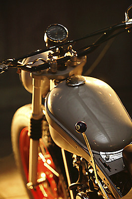 포토 JPG 육상교통 교통수단 근접촬영 사람없음 아웃포커스 바이크 오토바이 국내포토 뷰포인트 교통 촬영기법 파일형식