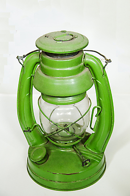 포토 JPG 해외이미지 불 사람없음 초록색 빛 어둠 등불 램프 클래식 야간 파인애플 옛날 해외202004 해외포토 자연요소 컬러 컨셉 과일 조명 열대과일 파일형식 이미지허브