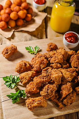 포토 JPG 해외이미지 접시 음식 다이어트 감자 패스트푸드 파슬리 육류 요리 사람없음 갈색 노란색 식사 저녁식사 치킨 튀김 흰색 시골 신선 황금 맛 가슴 먹기 속도 유기농 팝콘 점심식사 바이오 부스러기 빵가루 핸드메이드 해외202004 해외포토 식기 웰빙 컬러 컨셉 채소 식재료 모션 건강 신체부위 인스턴트 닭고기요리 파일형식 이미지허브