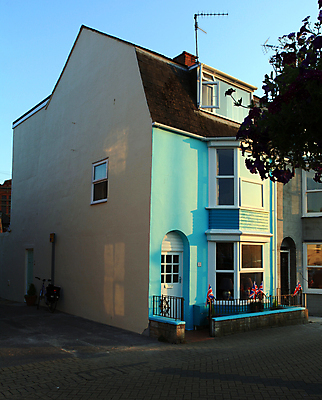 포토 JPG 해외이미지 전통 영어 외관 문화 바다 건축양식 지붕 벽돌 영국 잉글랜드 거리 주택 사람없음 야외 화려 연립주택 교외 빅토리아 해외202004 해외포토 문자 건축 유럽 컨셉 건물 파일형식 이미지허브