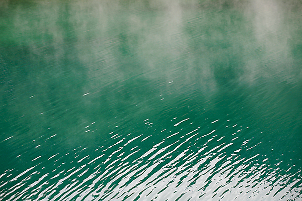 포토 JPG 해외이미지 나무 구름 호수 파도 아침 사람없음 초록색 물 파란색 평화 환경 안개 연못 신선 숲 신비 생태학 해외202004 해외포토 주간 자연요소 식물 교육 바다 컬러 컨셉 날씨 파일형식 이미지허브